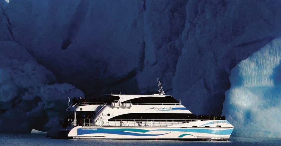 El Calafate: Spegazzini and Upsala Glaciers Boat Tour - Entering the Spegazzini Channel