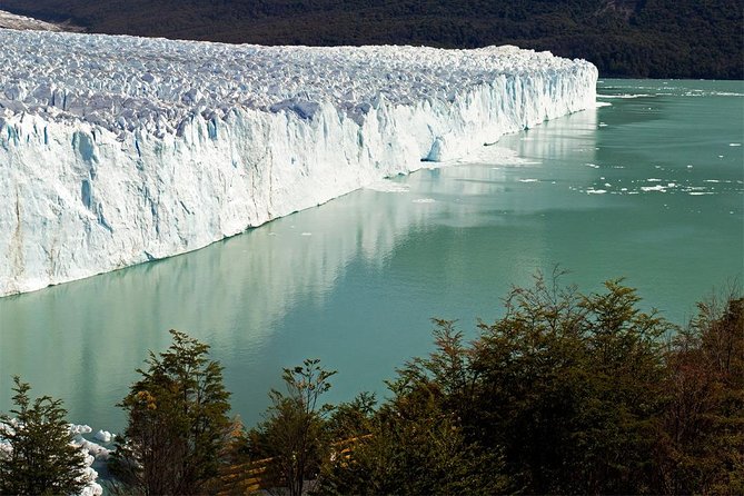 Excursion to the Perito Moreno Glacier, with guide and transfer to / from the hotel - Is $75.05 good value?