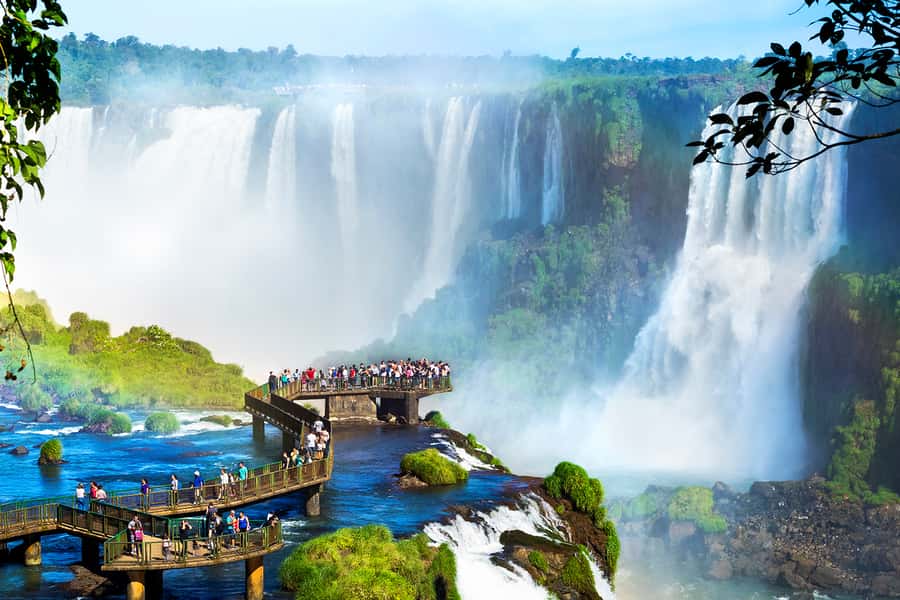 Explore Iguazu Falls in Brazil: An Unforgettable Experience - Timing, crowds, and the best fit