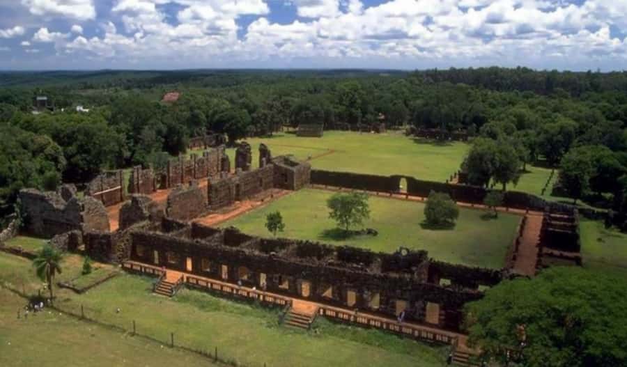 Foz do Iguaçu: Wanda Mines and San Ignacio Ruins Day Trip - Language and guiding: set realistic expectations