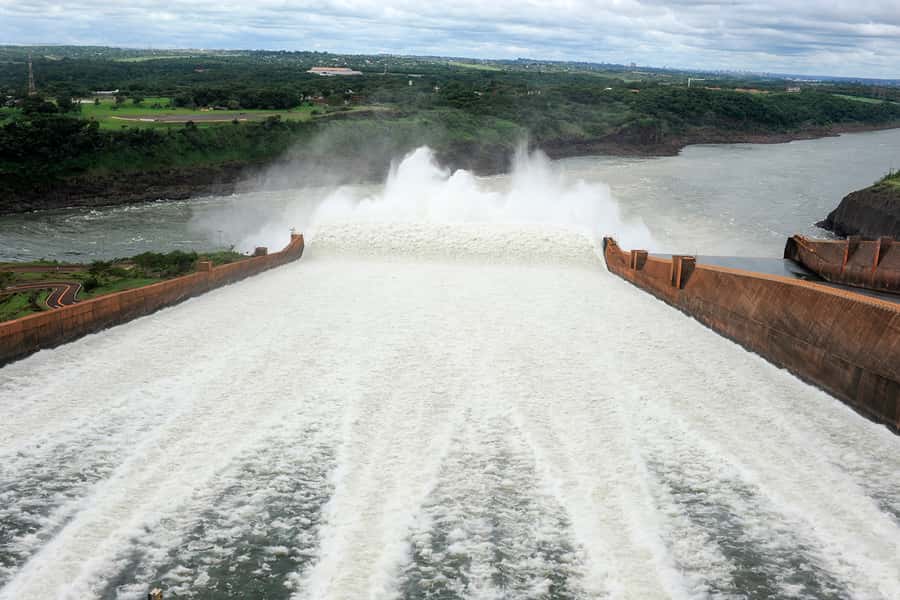From Argentina: Iguazu Falls Brazil Side & Itaipu Dam - Should you book the falls and dam combination?
