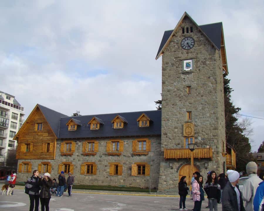From Bariloche: Half-Day Circuito Chico Sightseeing Tour - What the $75 price covers