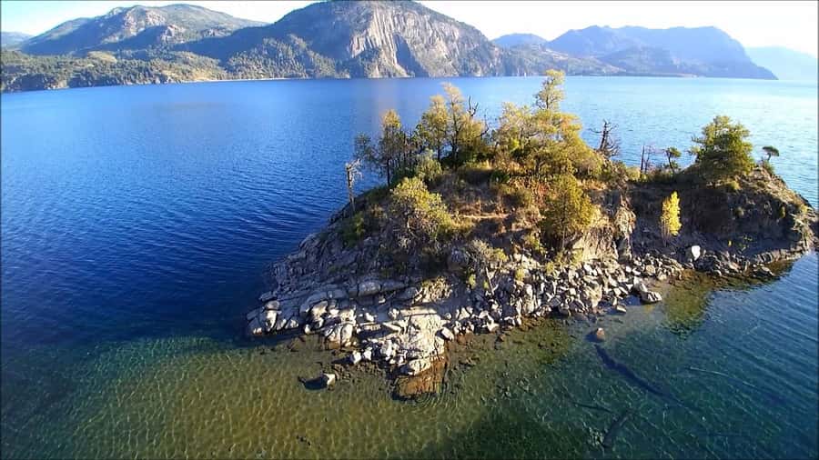 From Bariloche: San Martin de los Andes and 7 Lakes Circuit - Nahuel Huapi, the route’s largest presence