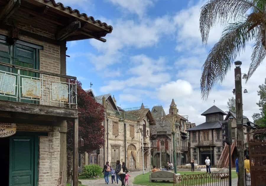 From Buenos Aires: Magical and Mysterious Campanopolis Tour - Walking, photographs, and the pace of the visit