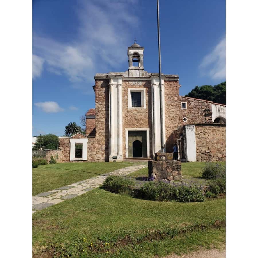 From Cordoba: Private Wine tour & History - Colonia Caroya and its Italian food traditions