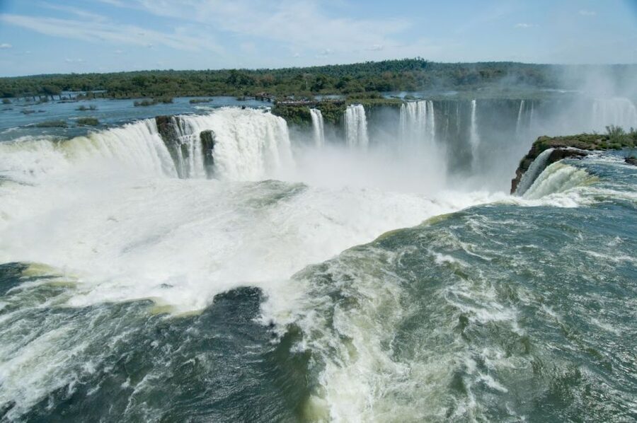 From Foz do Iguaçu: Argentinean Falls Tour with Pickup - What the eight-hour schedule really allows