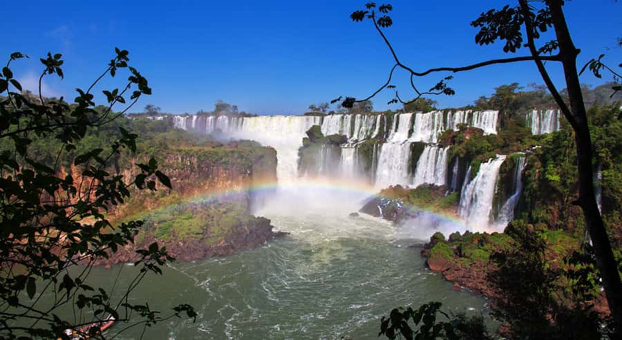From Foz do Iguaçu: Argentinian Iguazu Falls with Ticket - Getting oriented at the visitor center