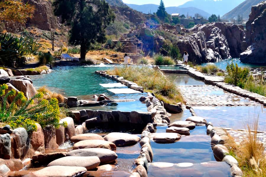From Mendoza: Premium Spa Day at the Cacheuta Hot Springs - Building your own hydrotherapy circuit
