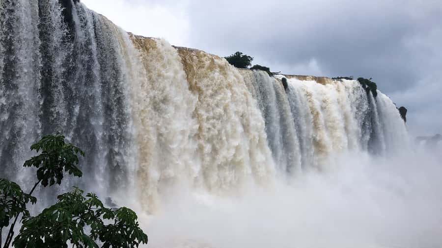 From Puerto Iguazu: Half-Day Brazilian Falls Excursion - Pickup in Puerto Iguazu and the Morning Transfer