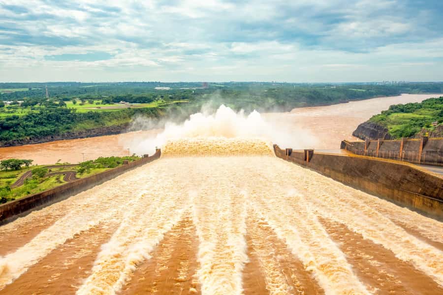 From Puerto Iguazu: Itaipu Dam Tour with Entrance Ticket - Pickup from Puerto Iguazú and the border crossing