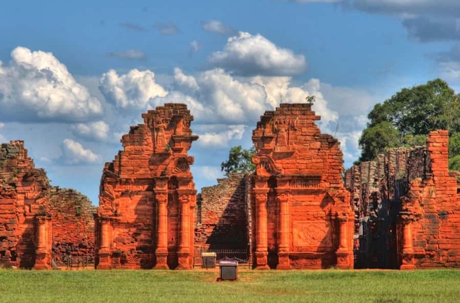 From Puerto Iguazu: San Ignacio Ruins and Wanda Mines Tour - A very long day from Puerto Iguazú