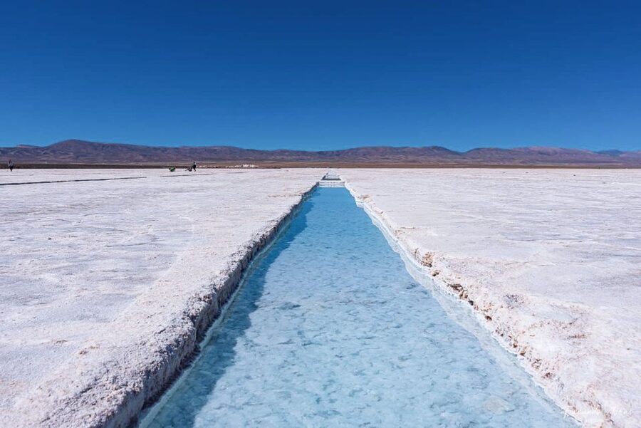From Salta: 2 Day Guided Trip to Cafayate & Salinas Grandes - Salinas Grandes, white salt and blue pools