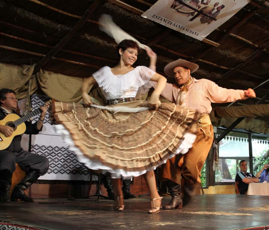 Full-Day at Santa Susana Ranch with BBQ, Drinks and Show - From Buenos Aires to the open pampas