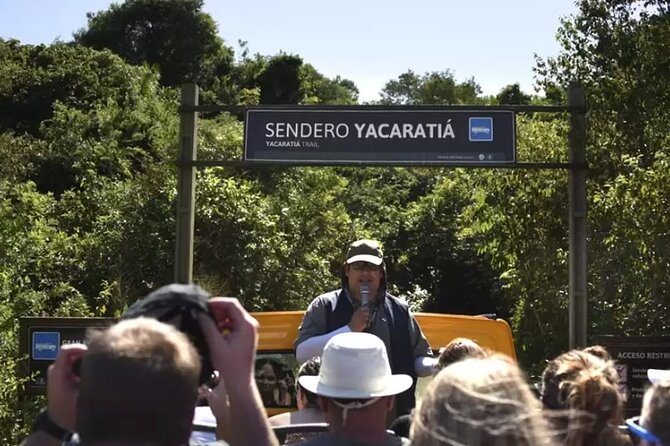 Full Day tour Argentinean Iguazú Falls with Jungle Adventure - Guides and communication