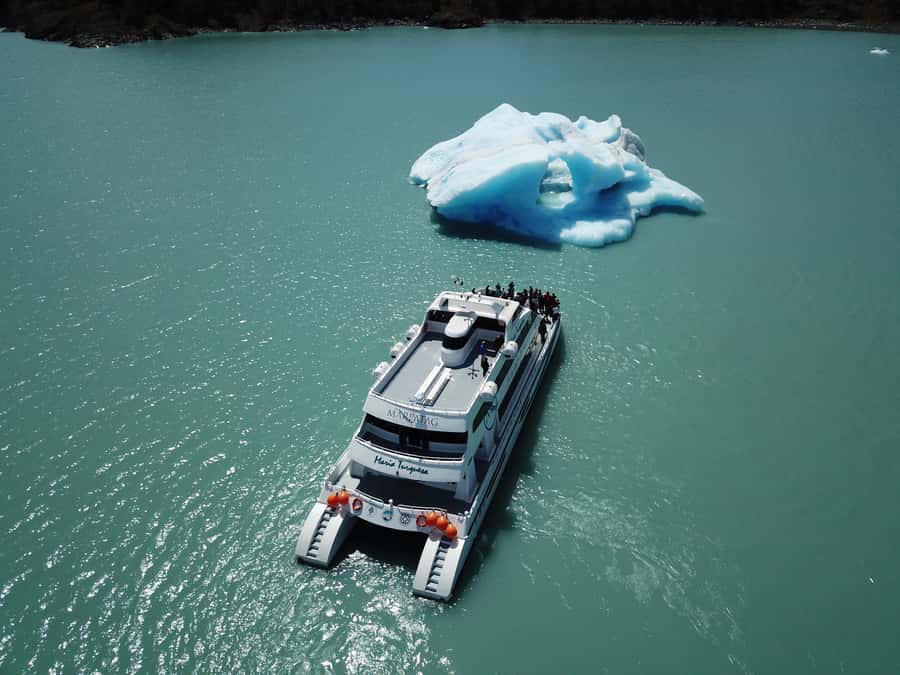 Gourmet Glacier Cruise & Footbridges of Perito Moreno - Icebergs and the distant Upsala Glacier