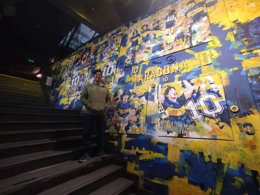 Guided tour Boca Juniors Museum & Stadium + Caminito - Standing above the Bombonera pitch