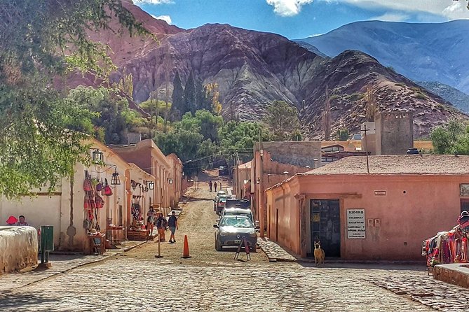 Hornocal, 14 colors mountain, trough Humahuaca´s gorge - Purmamarca packs color into a short stop