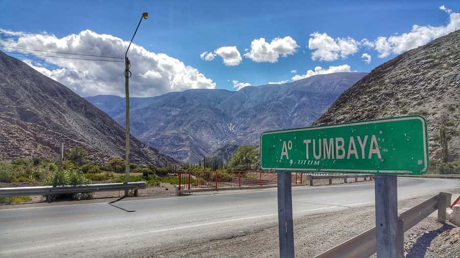 Hornocal: Tour of the 14 Colors Mountain & Humahuaca´s Gorge - Uquía and the gun-carrying angels
