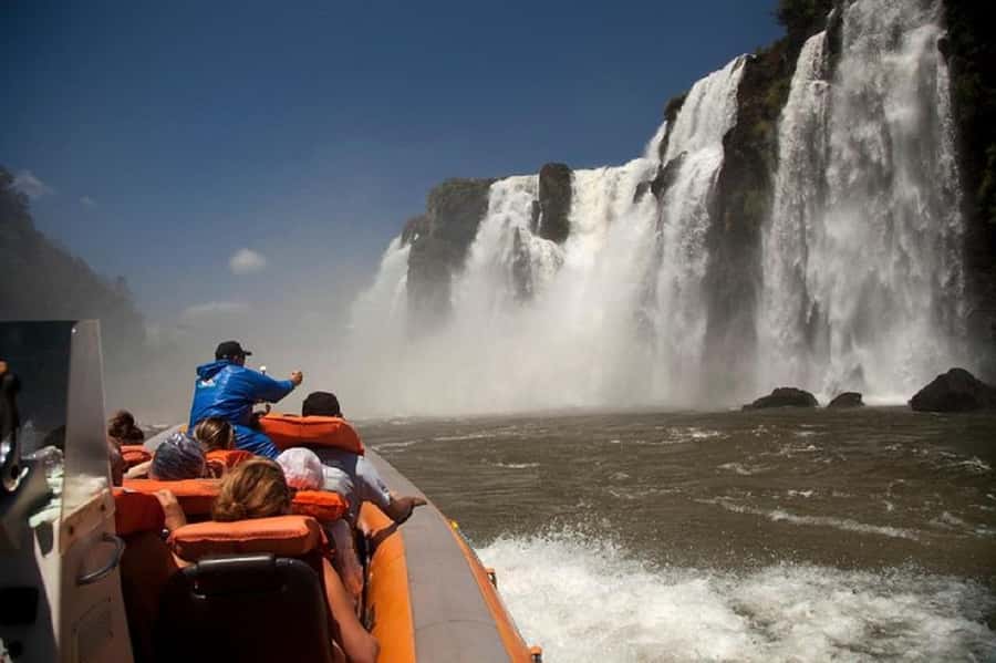 Iguazu Falls Argentinas Tour and Great Adventure Boat Tour - What to pack for a wet day
