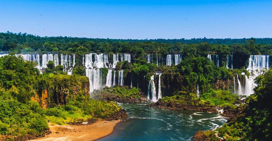 Iguazu Falls Private Day Trip from Buenos Aires - The force of Garganta del Diablo