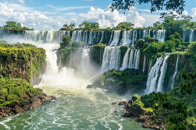 Iguazú Falls Private Full Day Tour - Why Iguazú works as a day trip from Buenos Aires