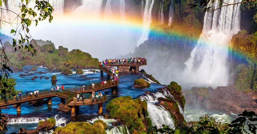 Iguazu in 2 Days: Argentina & Brazil Sides of Iguazu Falls - Guides, communication, and group rhythm