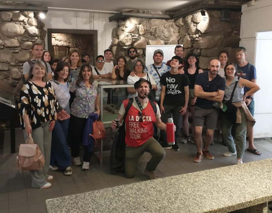 La Docta Free Walking Tour "Córdoba La Antigua". - The narrowest building and local surprises