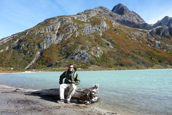 Laguna Esmeralda Trekking Adventure with Lunch - From Ushuaia to the Nunatak Refuge