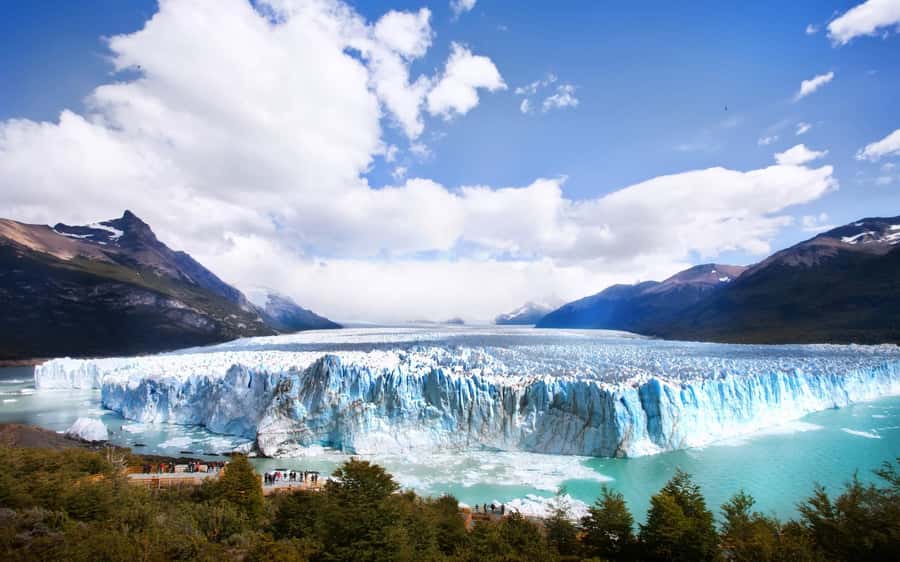 Los Glaciares National Park and Perito Moreno Glacier Tour - The glacier boardwalks, arranged for different views