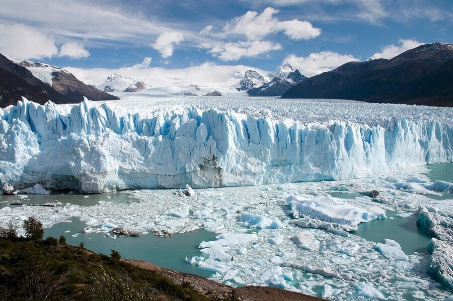 Los Glaciares National Park and Perito Moreno Glacier Tour - Lunch, timing, and the limits of an eight-hour tour