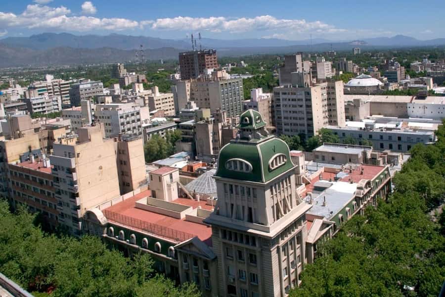 Mendoza: City tour with visit to General San Martin Park - Malvinas Argentinas Stadium and national memory