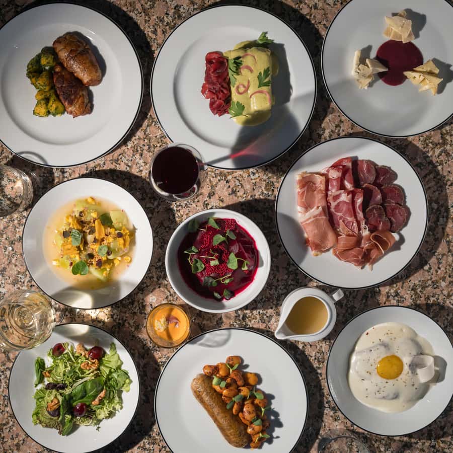 Mendoza Food Safari - 4 Top Restaurants in One Night - Soberana and the changing four-stop route