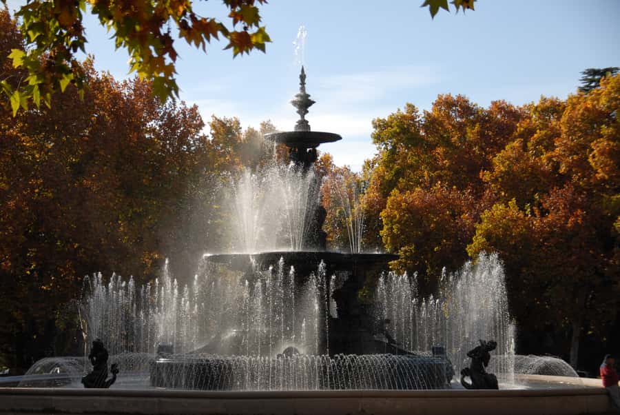Mendoza: Half-Day Sightseeing City Tour - Guide Language and the Quality of the Experience