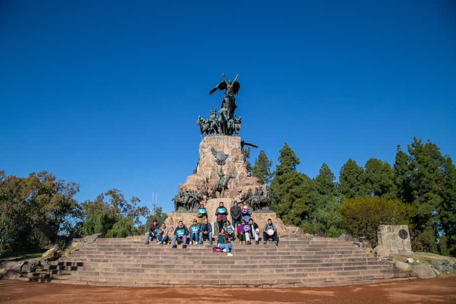 Mendoza: Half-Day Sightseeing Tour - Pickup, timing, and what to carry