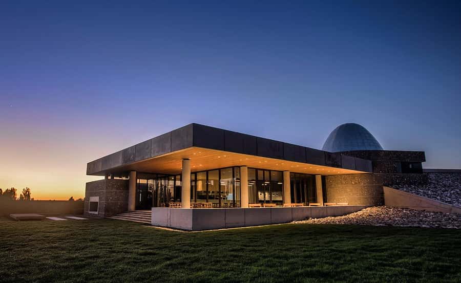 Mendoza: Tour with tasting and lunch High Altitude Wineries - Languages, group format, and booking flexibility