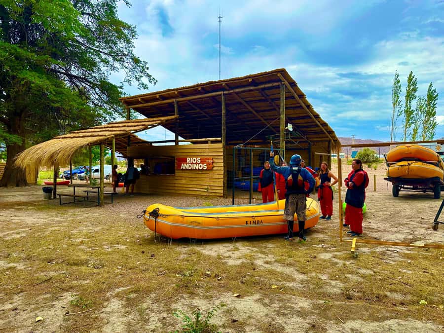 Mendoza: Trekking, Abseiling and Zipline - Should you book it?
