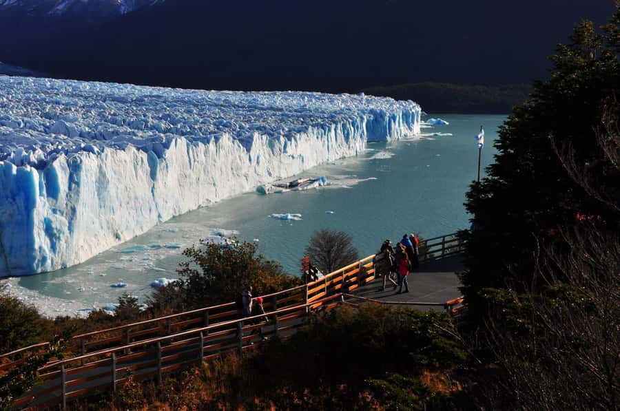 Moreno Glacier: Tour from El Calafate with tour guide, walkways, and boat ride - Why Perito Moreno deserves a full day