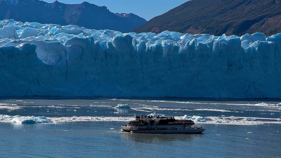 Moreno Glacier: Tour from El Calafate with tour guide, walkways, and boat ride - Walking the Perito Moreno balconies
