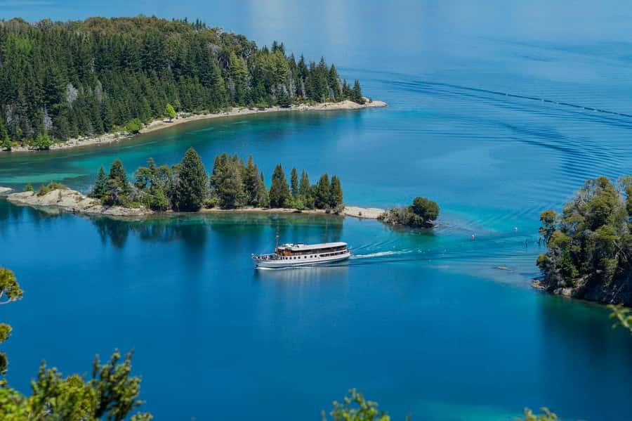 Navigation through Isla Victoria and Bosque de Arrayanes - Why the lake crossing is worth your time