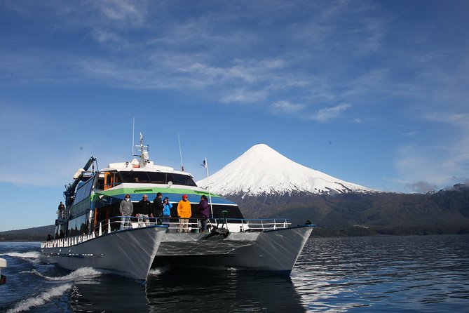 OneWay Journey: from Bariloche, Argentina to Puerto Varas, Chile - The Frías River and the green waters of Lago Frías
