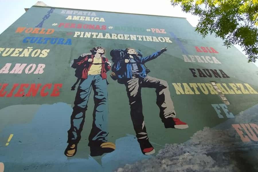 Premium Argentinian Wine and Malbec Tasting & Urban Art Tour - Key points at a glance