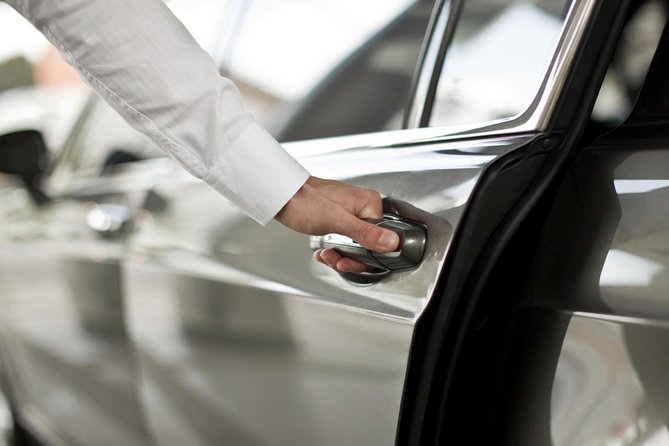Private Arrival Transfer: Ezeiza Airport to Buenos Aires Hotels - The ride to your central Buenos Aires hotel