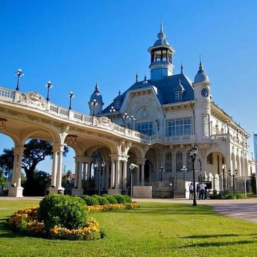 Private City Tour of Buenos Aires + Tigre Delta - El Ateneo Grand Splendid in fifteen minutes