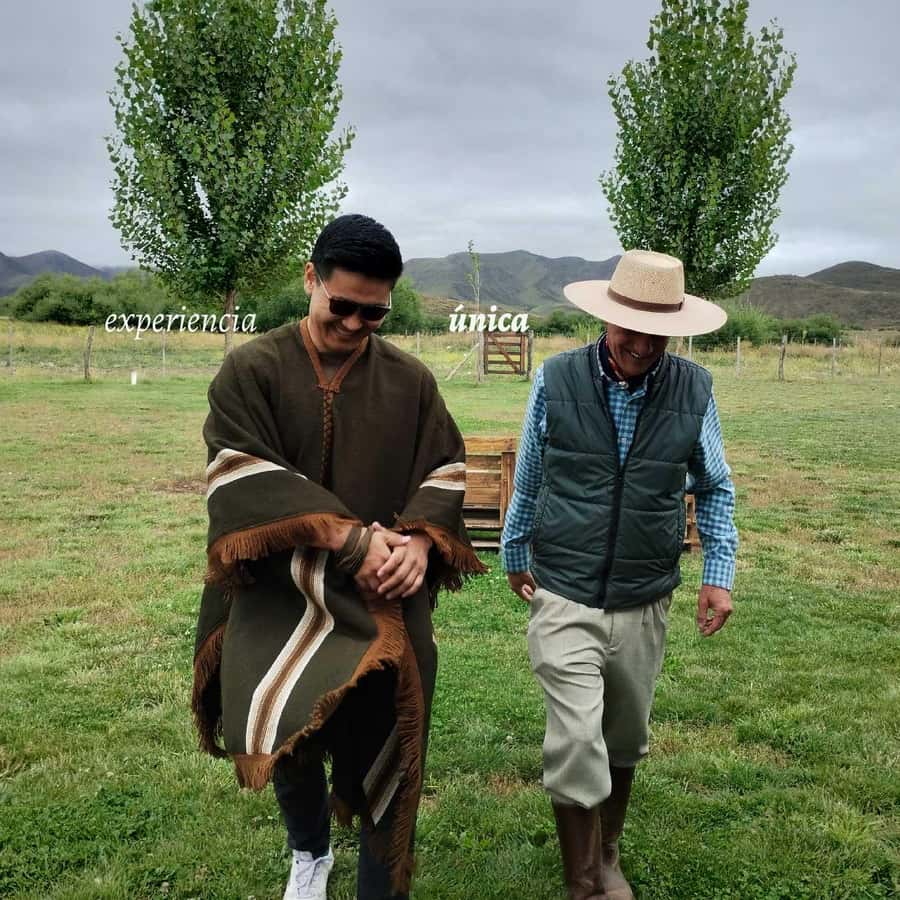 Private Experience: Horseback Riding and BBQ in the Mountain - Estancia La Carrera - High-altitude wines and the perfumed wine experience