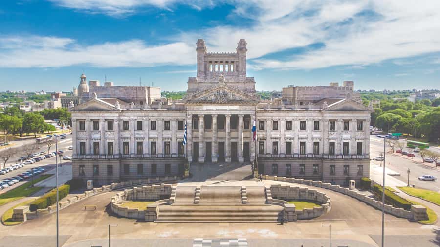 Private Fullday Trip to Montevideo from Buenos Aires - Key points at a glance