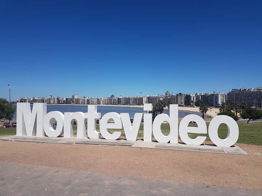 Private Fullday Trip to Montevideo from Buenos Aires - The Río de la Plata crossing sets the pace
