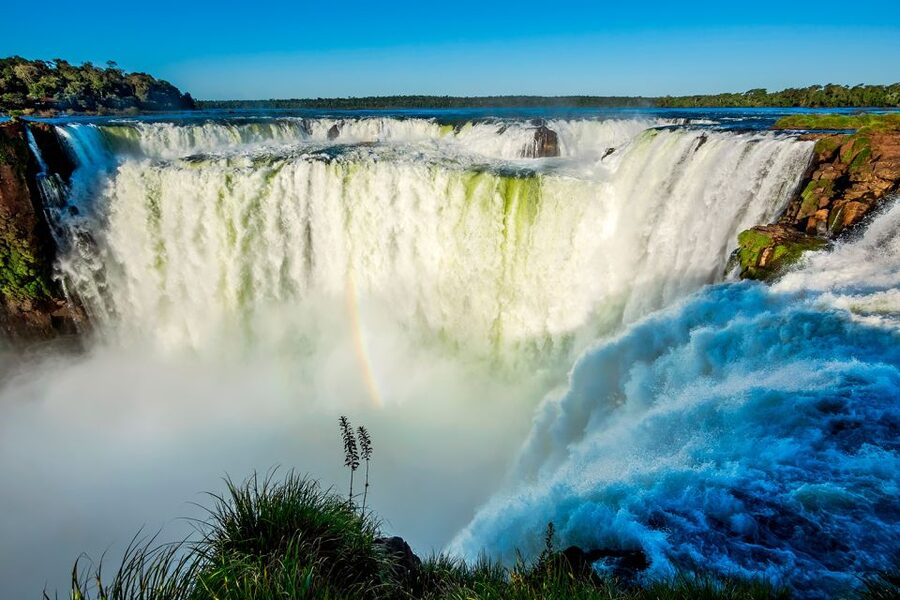 Puerto Iguazú: Iguazú Falls Adventure with 4WD & Boat Ride - Six kilometers toward the canyon