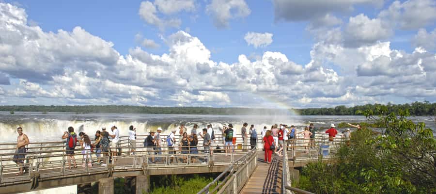 Puerto Iguazu: Iguazu Falls Argentinian Side Full-Day Tour - The Macuco Trail and Arrechea waterfall option