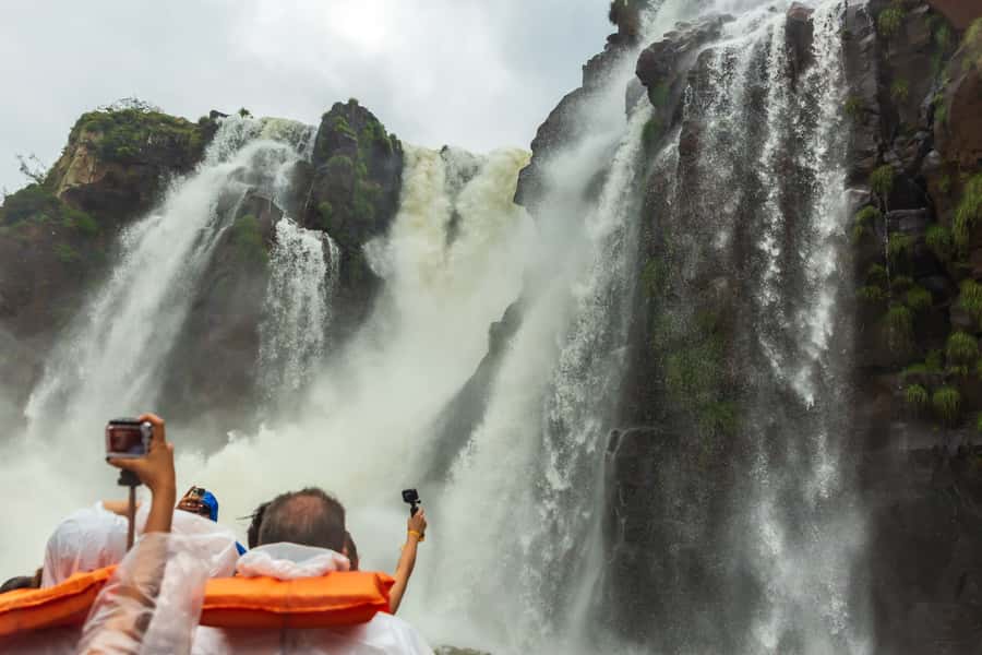 Puerto Iguazu: Iguazu Falls Boat Tour and Gran Aventura - What the $250 price includes, and what it does not