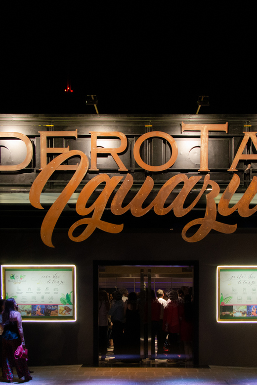 Puerto Iguazu Madero Tango Show - The 10:00 PM tango production